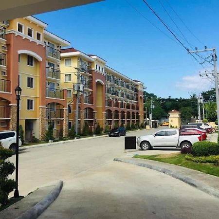 Spacious 1 Bedroom At Arezzo Place Davao With Pool,Wifi And Netflix ภายนอก รูปภาพ